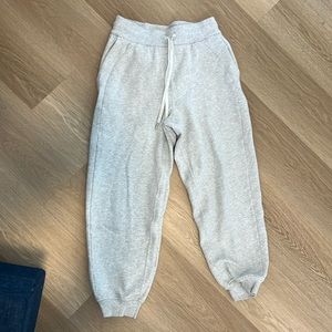Grey lululemon sweatpants women’s 6